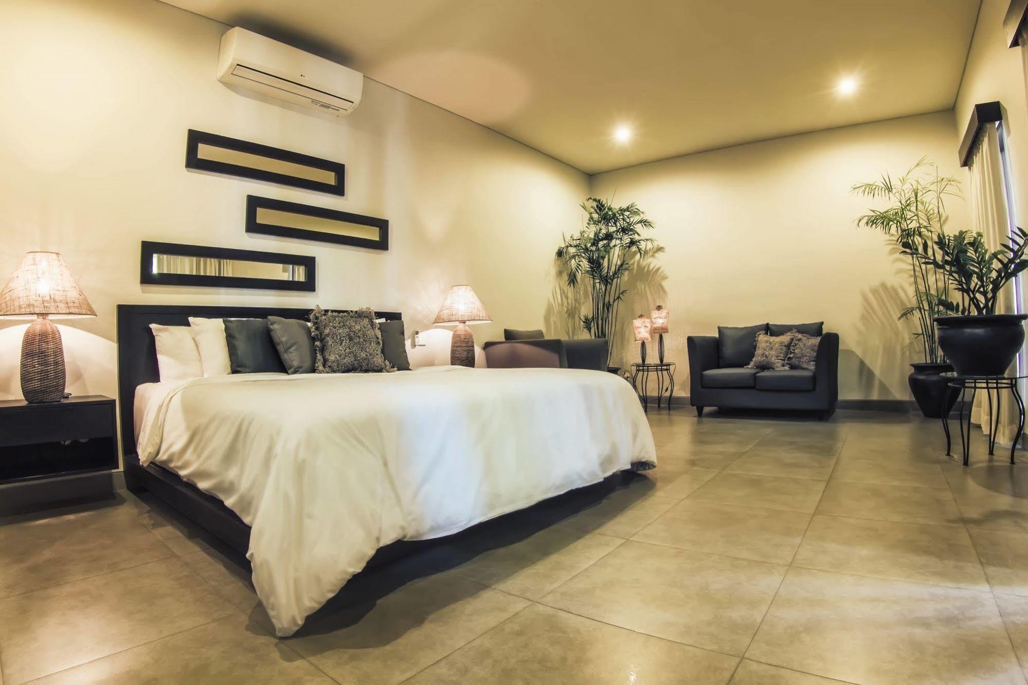 Villa Lamunan Seminyak Buitenkant foto